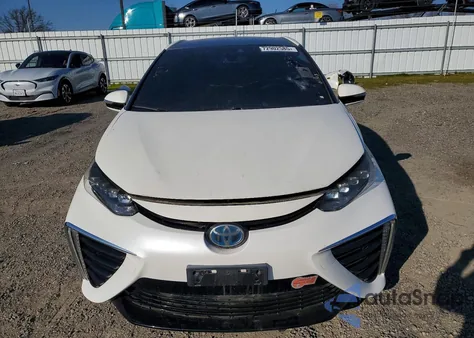 2016 Toyota Mirai z USA, uszkodzony, nr VIN JTDBVRBD0GA000759